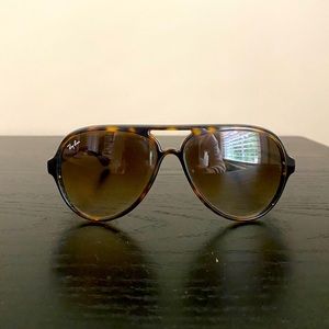 RAY-BAN
RB4125 CATS 5000 CLASSIC